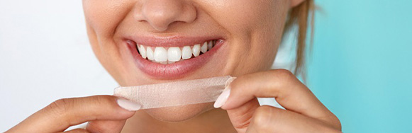 teeth-whitening-strip