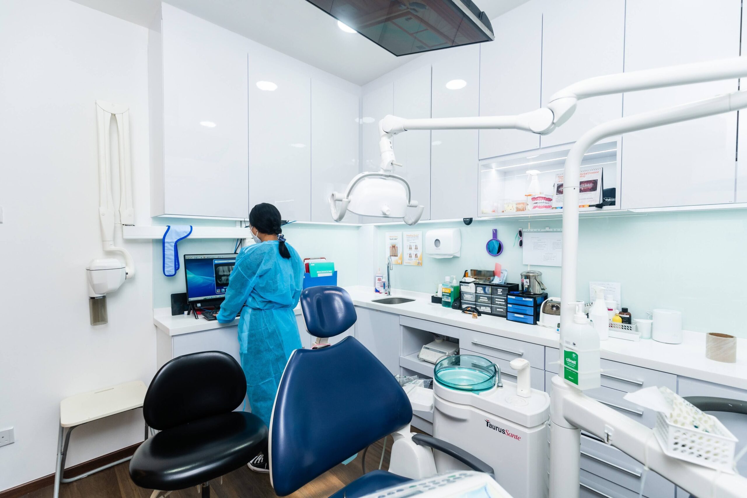 Dentist in Ang Mo Kio Gentle Treatment & Invisalign® Braces