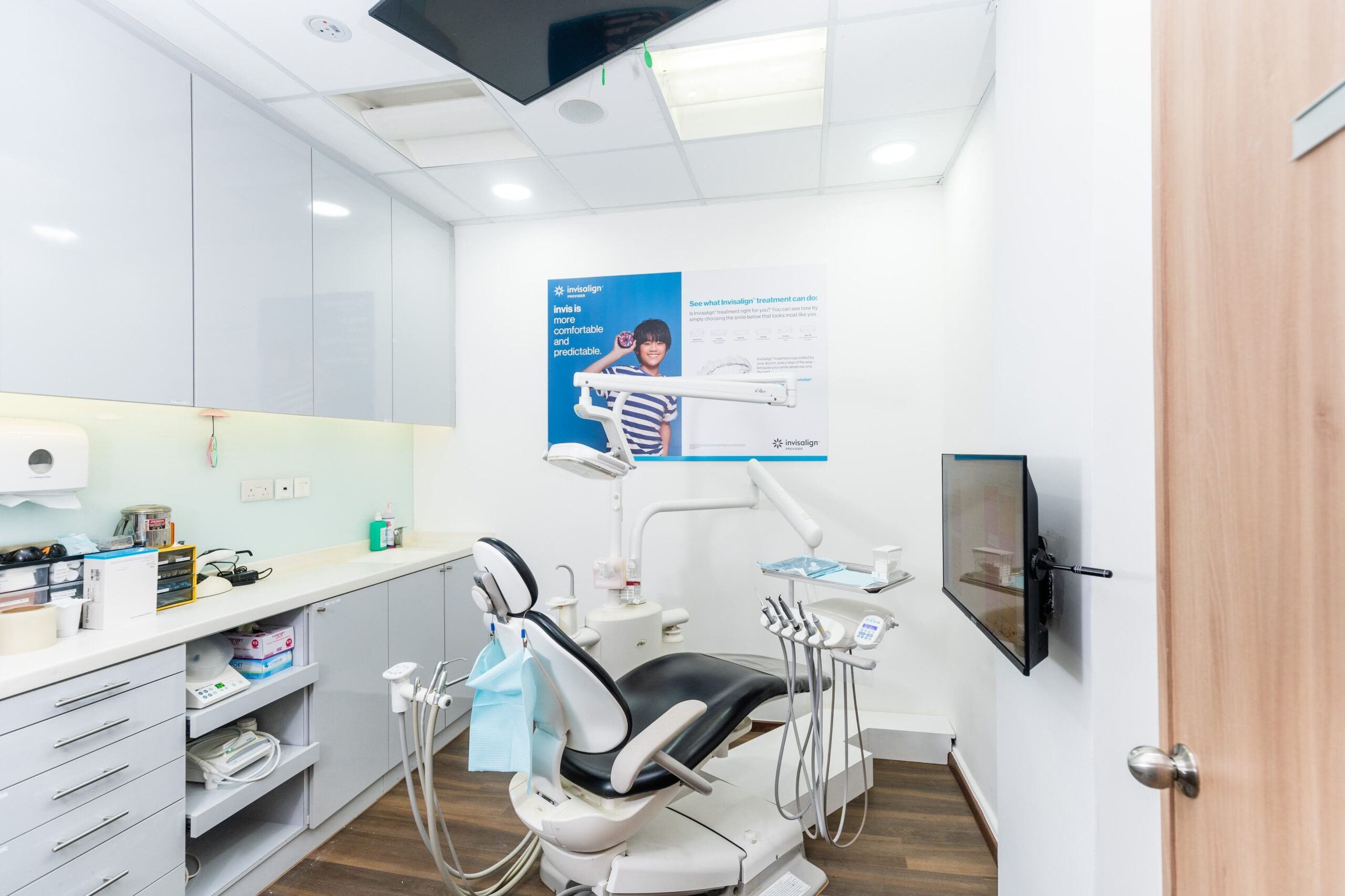 Dentist in Ang Mo Kio Gentle Treatment & Invisalign® Braces